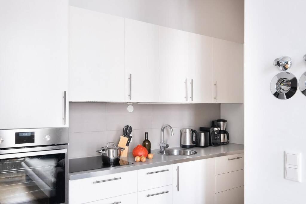 Sc 05 By Rockchair Apartments L Superhost Status L 2 Bedrooms Boxspringbeds Balcony Elevator - Cozy Family & Business Flair Welcomes You! Berlin Exterior foto